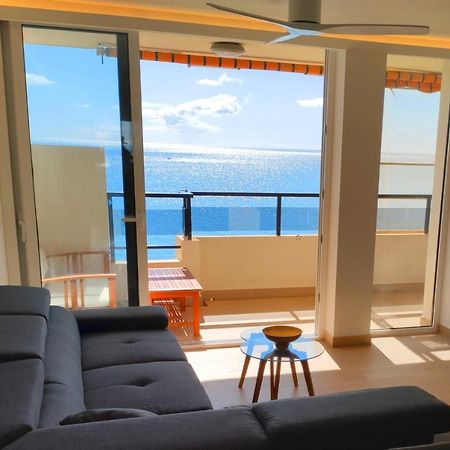 Beachfront -- New Luxury Apartment -- 1ª Linea Playa -- Fuengirola City Center -- Private Parking -- Panoramic Sea Views -- المظهر الخارجي الصورة