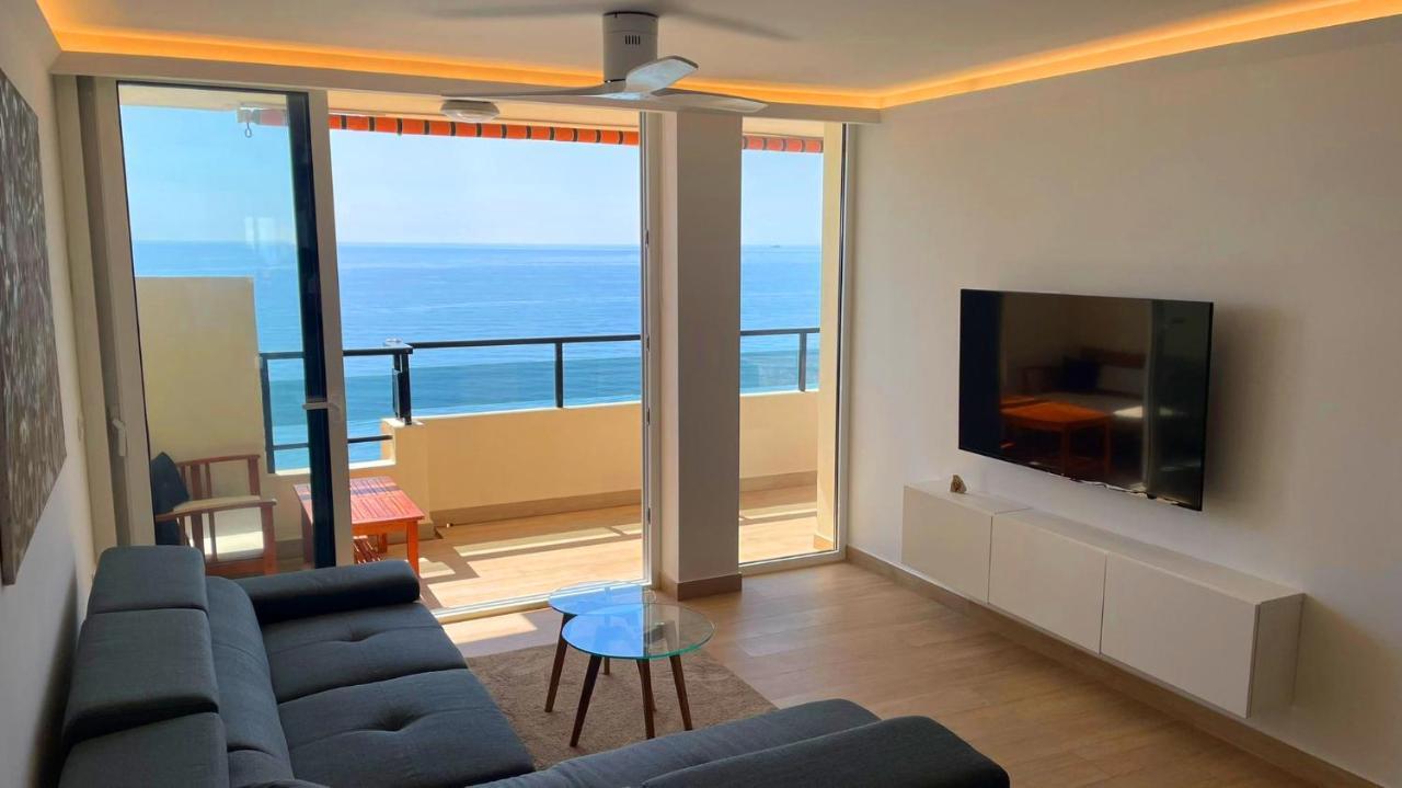 Beachfront -- New Luxury Apartment -- 1ª Linea Playa -- Fuengirola City Center -- Private Parking -- Panoramic Sea Views -- المظهر الخارجي الصورة