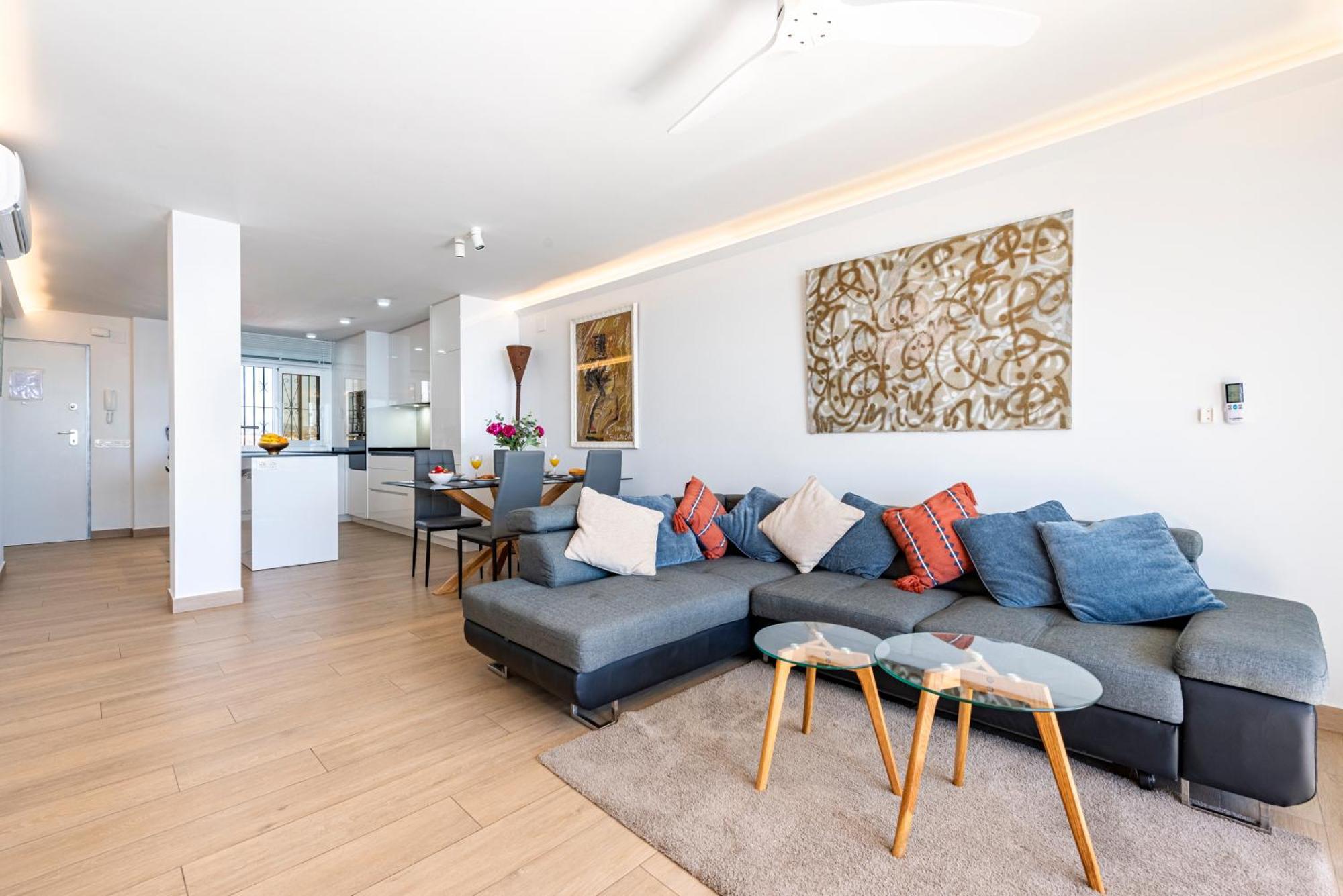 Beachfront -- New Luxury Apartment -- 1ª Linea Playa -- Fuengirola City Center -- Private Parking -- Panoramic Sea Views -- المظهر الخارجي الصورة